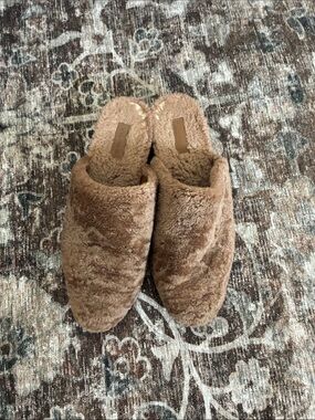 Vince Plush Slip-On Slippers in Cozy Taupe